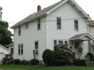 68 Vine St, North East, PA