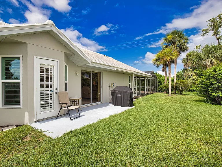 782 Harrington Lake Dr N — Photo 10