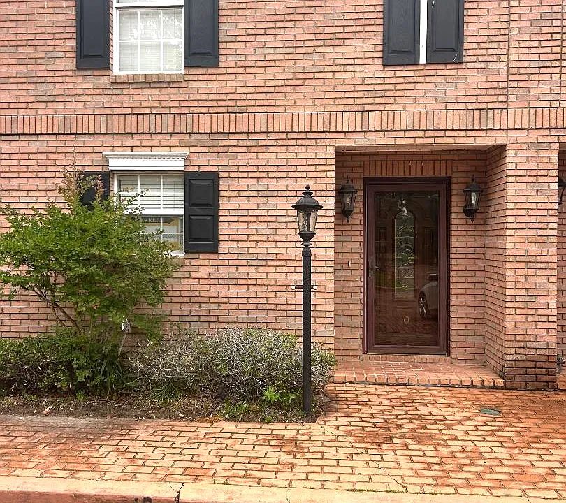 220 Church Ave #10
