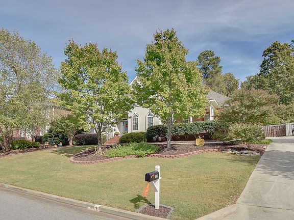 5th image of 667 Deerwood Way