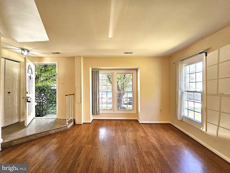 7339 Rokeby Dr — Photo 3