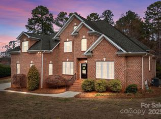 7909 Bay Pointe Dr, Denver, NC 28037