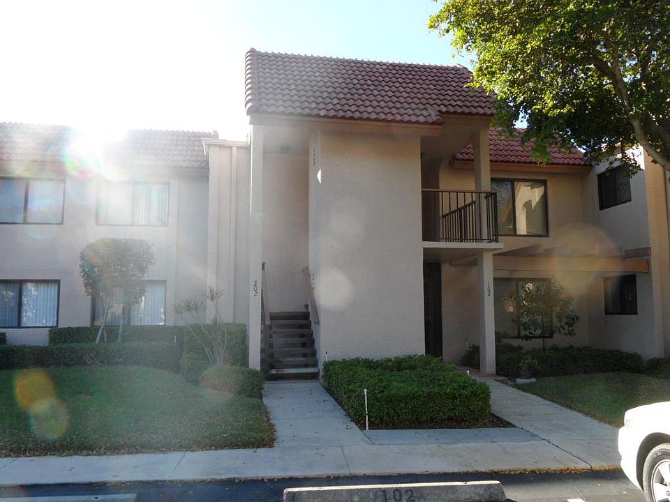 1st image of 5743 Fairway Park Ct APT 202