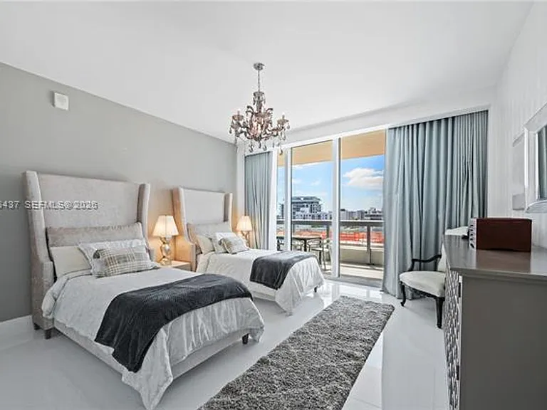 6899 Collins Avenue Cu #702 — Photo 10