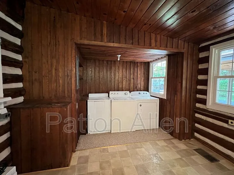 133 Springside Rd — Photo 9