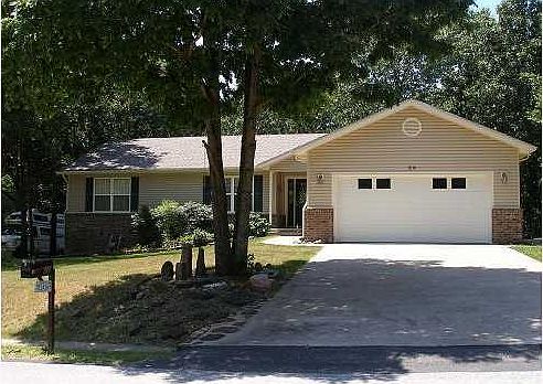 5th image of 20 Sunderland Dr