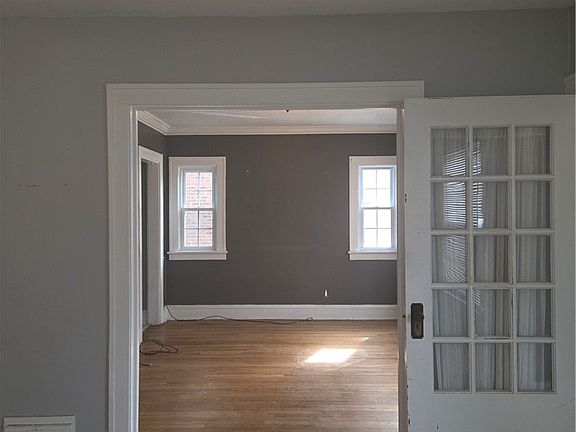 3rd image of 3609 Normandy Rd