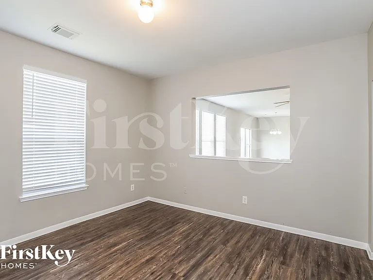 16318 Autumn Leigh Dr — Photo 5