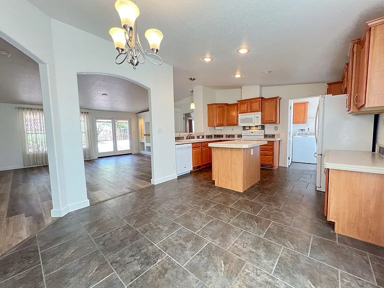 10830 E Oak Creek Trl — Photo 18