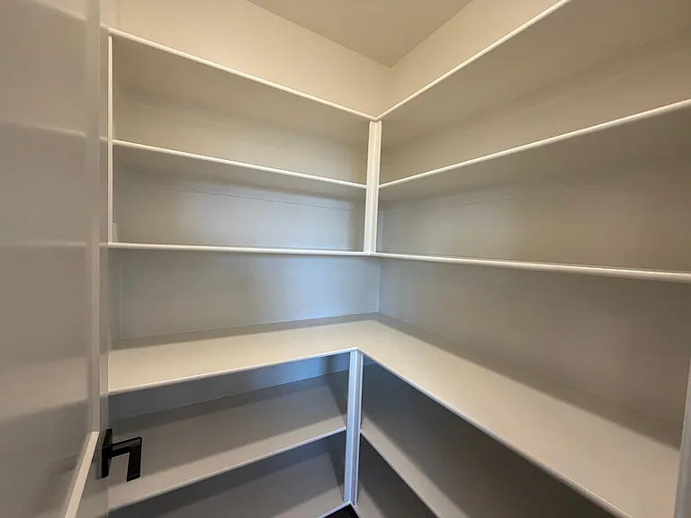 602 E Hemsworth Ln — Photo 11