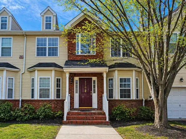 270 Pinelli Dr, Piscataway, NJ 08854