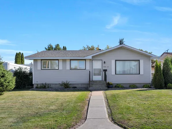 5121 43rd Ave, Leduc, AB T9E 5A5