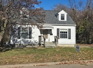 1416 30th St NE, Cedar Rapids, IA 52402