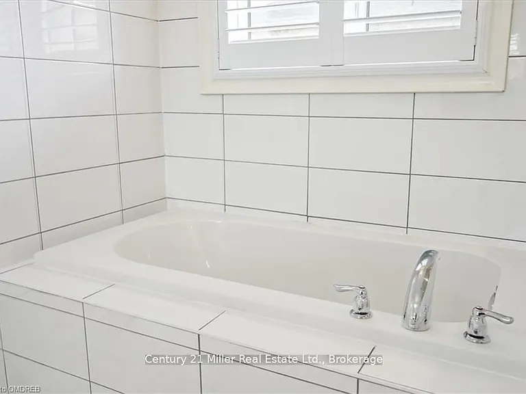 3083 Streamwood Pass — Photo 16