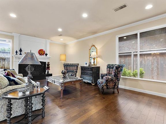 2nd image of 3004 Overton Park Dr W