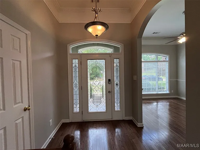 704 Emerald Dr — Photo 5