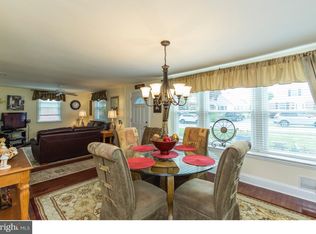 12 Hawthorne Rd, Broomall, PA 19008