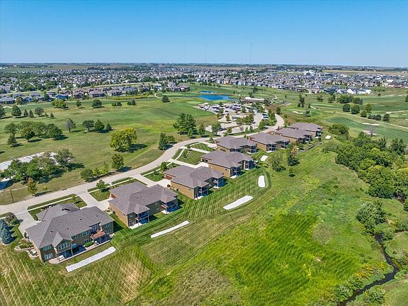 3rd image of 3709 NE Otter Creek Dr