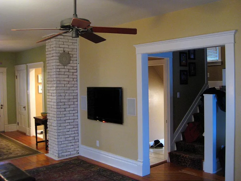 928 E Davenport St — Photo 5