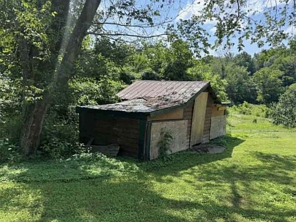 11th image of 203 Hurricane Creek Dr
