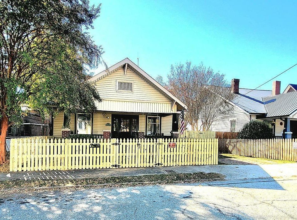 1st image of 109 Ridge Ave