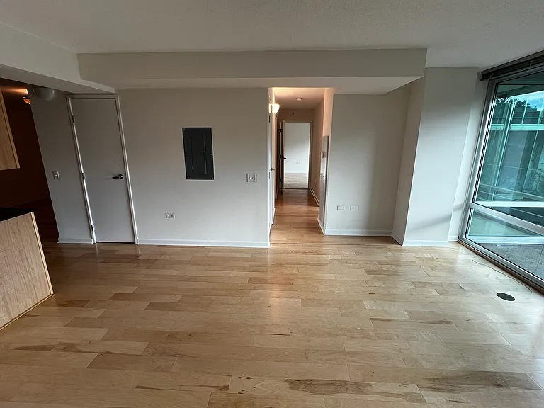 9655 Woods Dr #406 — Photo 8