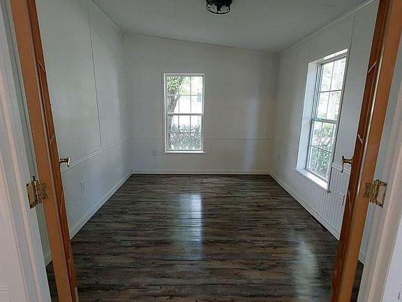 4th image of 4044 Circle Dr