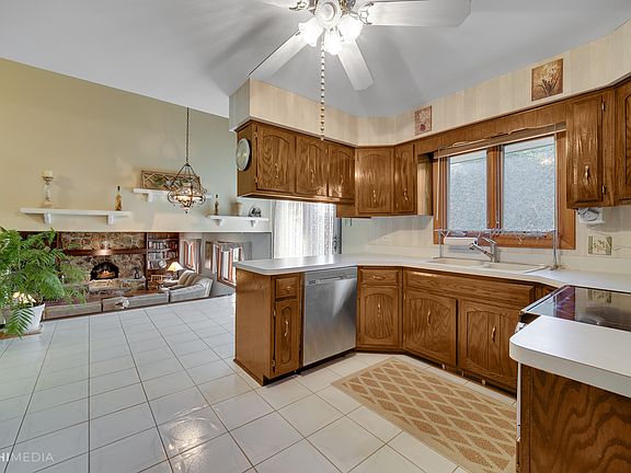 5th image of 14020 Cheswick Dr