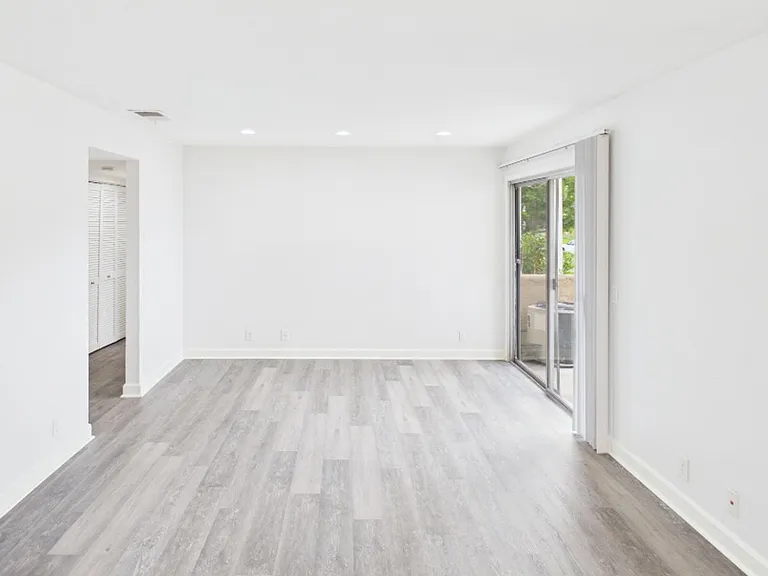 237 Diamond Way #102 — Photo 27