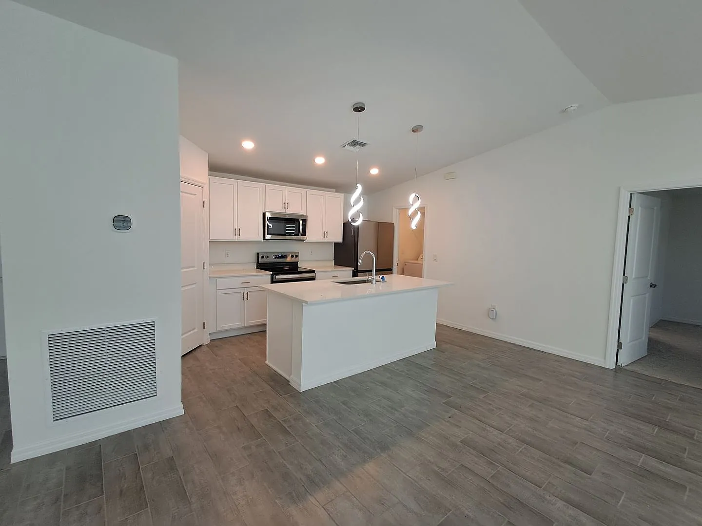 $500.00 Off First Month Beautiful New 3/2 home in Lehigh — Photo 4