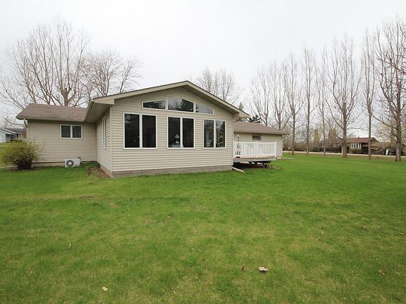 4th image of 2128 Woodland Ln