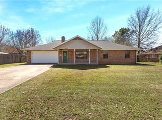 803 Maple St, Prairie Grove, AR 72753