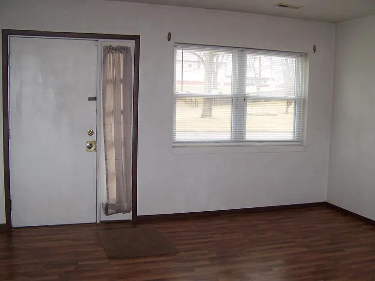111 Pin Oak Dr #C — Photo 3
