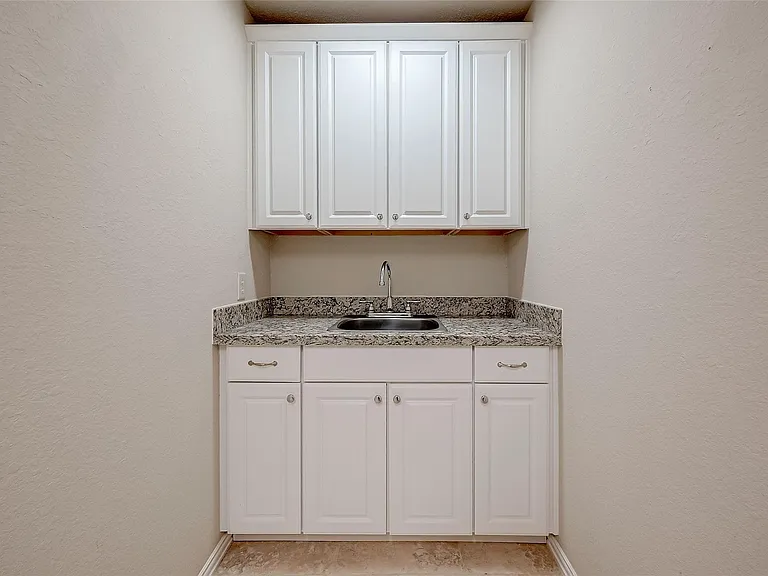 7206 Spring Meadow Ln — Photo 27
