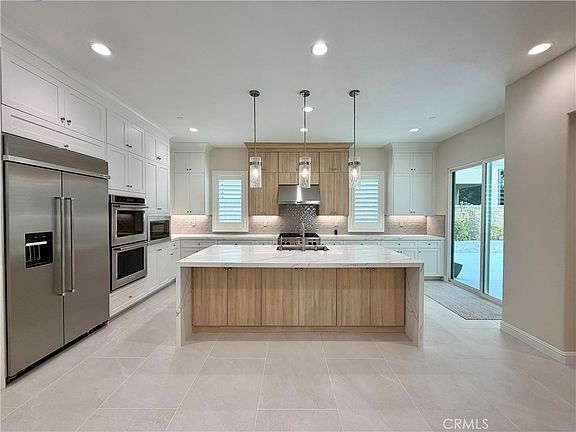 5th image of 98 Pinnacle Dr