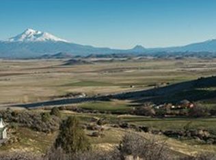 4927 Ager Rd, Montague, CA 96064