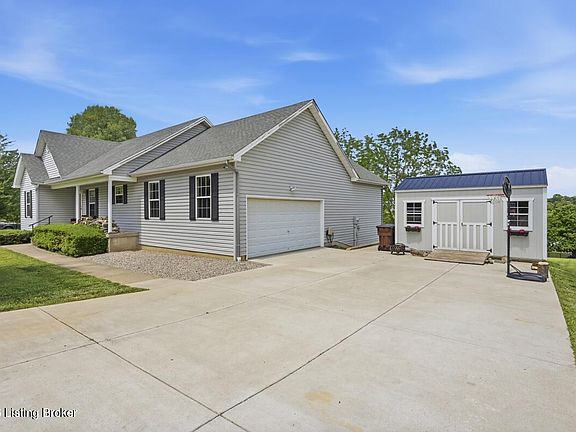 2nd image of 94 Willowbrook Ct