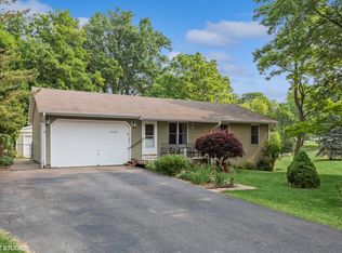 22306 W Terry Dr N, Lake Villa, IL 60046