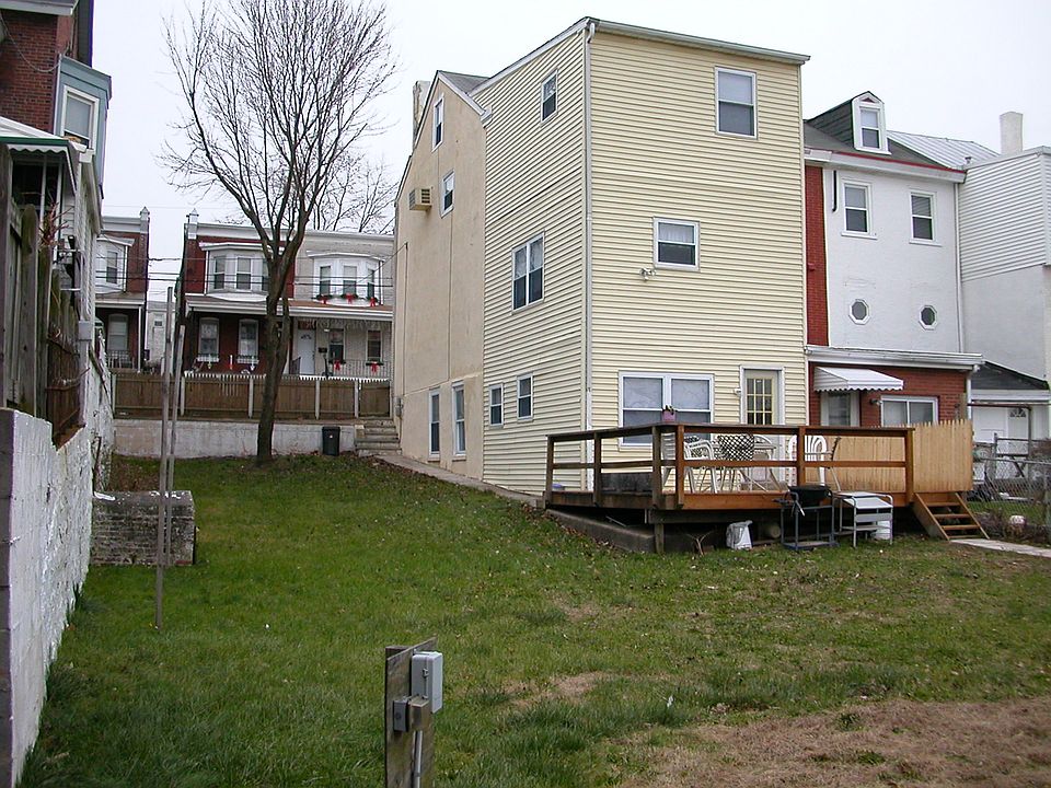 2nd image of 125 W 6th St