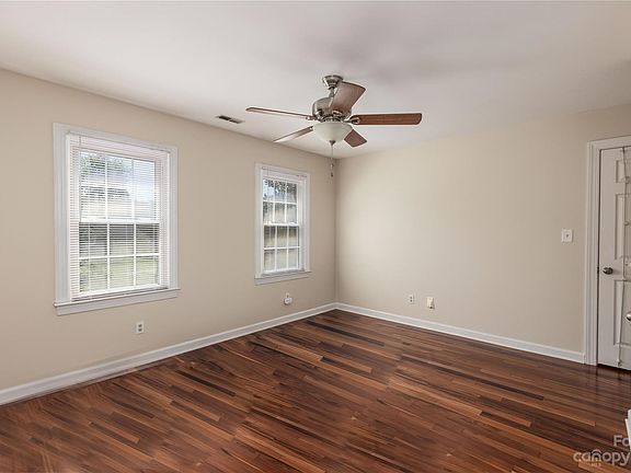 3rd image of 7203 Colleton Pl