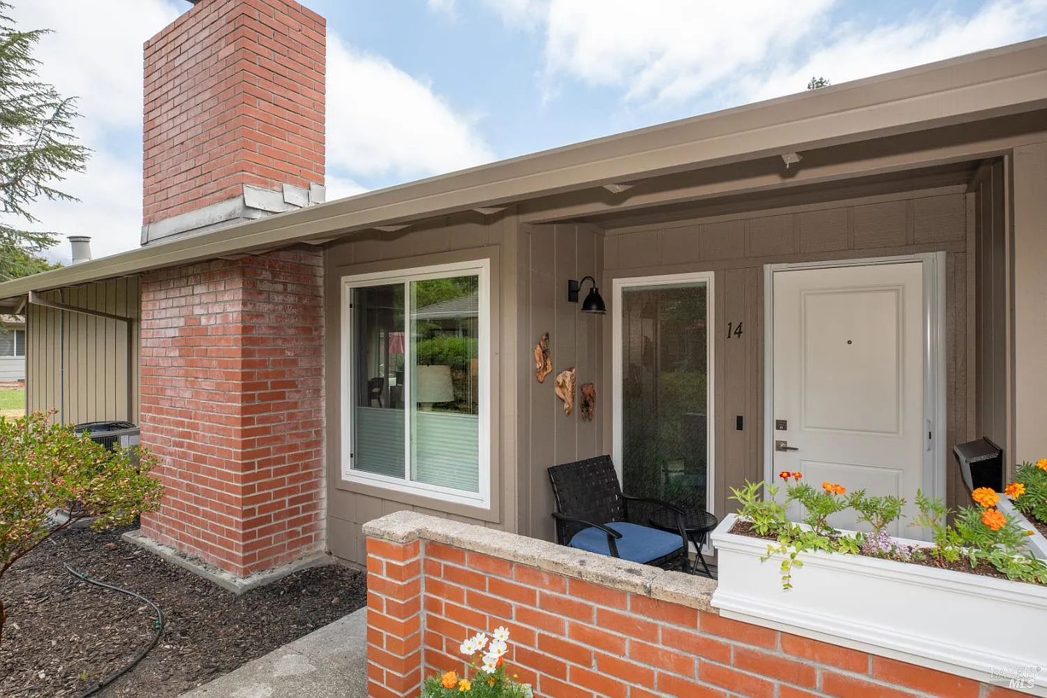 14 Woodgreen Street - Photo 3