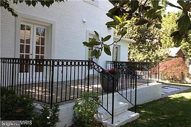 3rd image of 5138 Massachusetts Ave