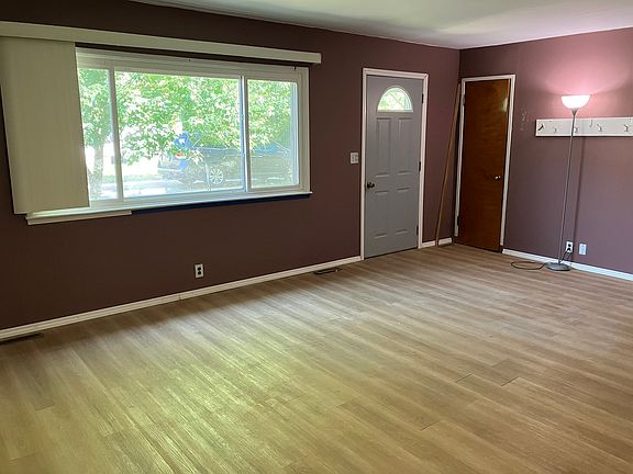 3rd image of 513 E Main St