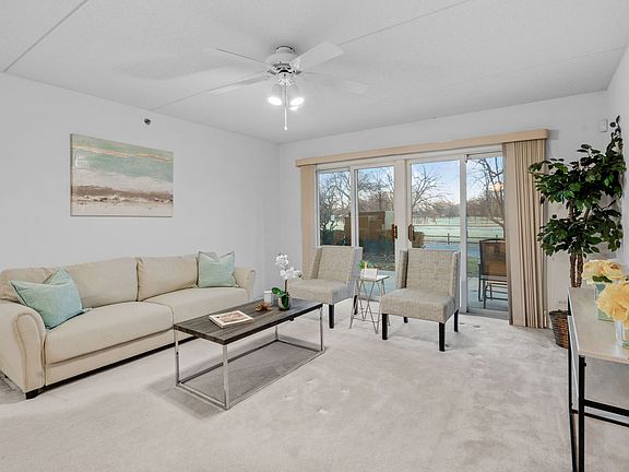 3rd image of 730 Creekside Dr Unit 103