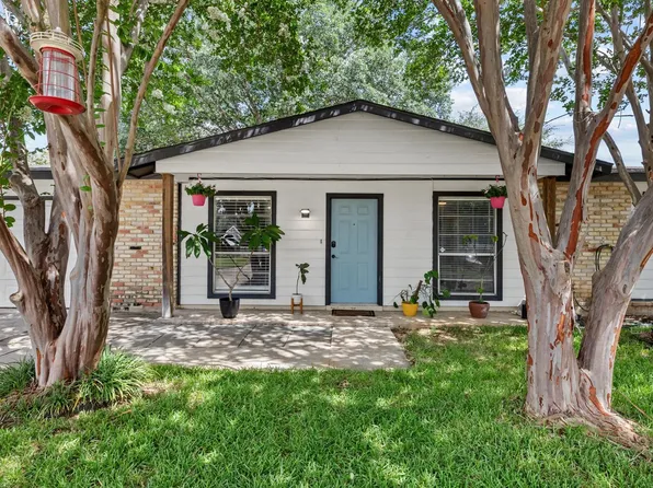 1025 Williamsburg, Schertz, TX 78154