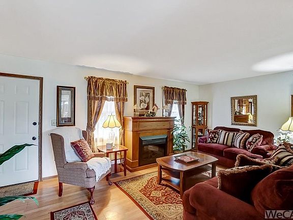 5th image of 1121 Gloria Ave