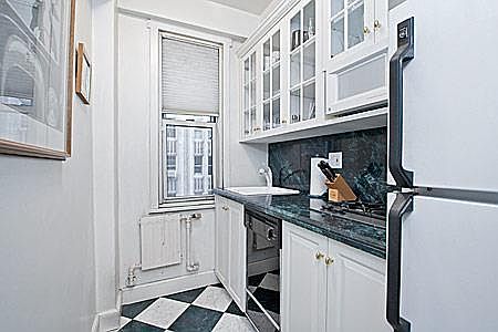 5th image of 220 Madison Ave APT 7O