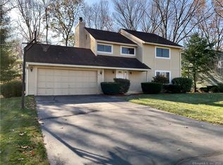 15 Briar Ct, Cheshire, CT 06410