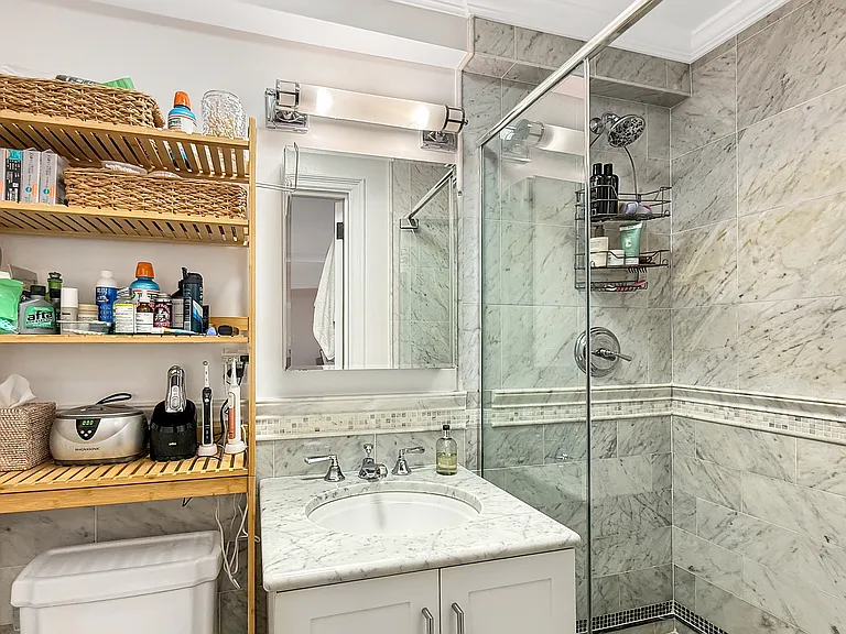 98 Riverside Dr #5C — Photo 11