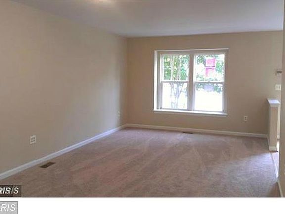 4th image of 1227 Farley Ct N